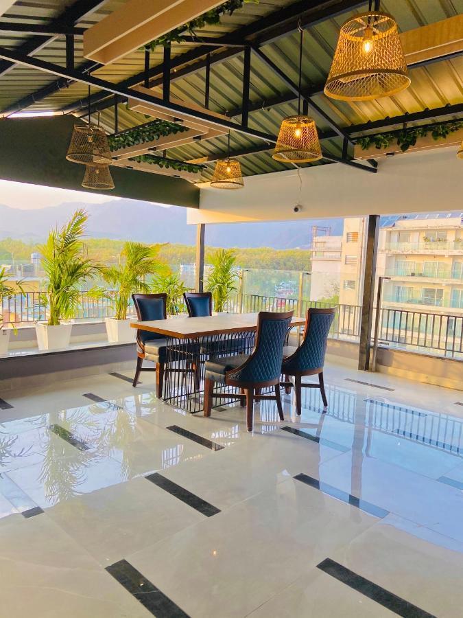 Aura Rooms เดห์ราดุน ภายนอก รูปภาพ