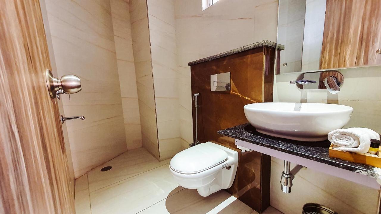 Aura Rooms เดห์ราดุน ภายนอก รูปภาพ