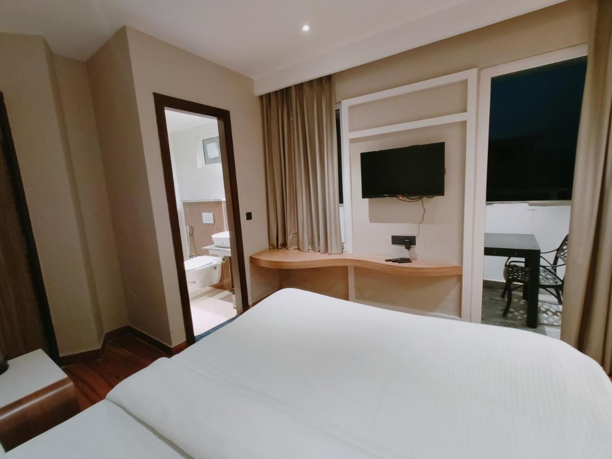 Aura Rooms เดห์ราดุน ภายนอก รูปภาพ